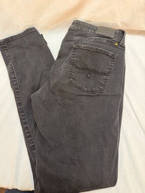 Lucky Jean Lolita Skinny Faded Black in size 8/29R